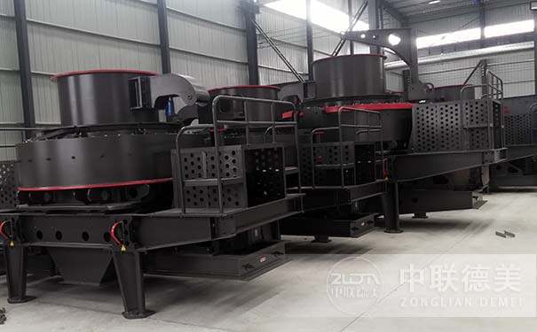 對(duì)輥制砂機(jī)